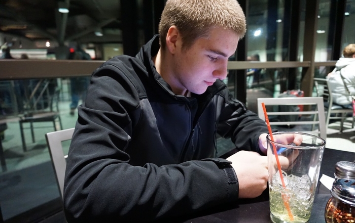 adolescentes moviles bullying intervencion